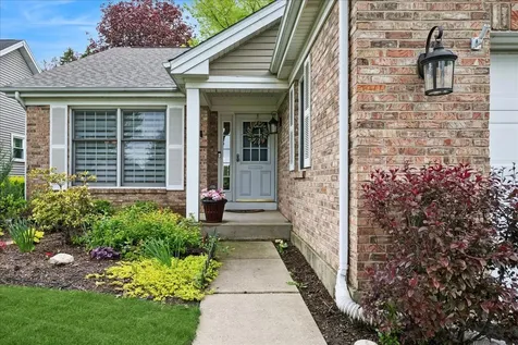 569 Rose Lane Bartlett IL 60103