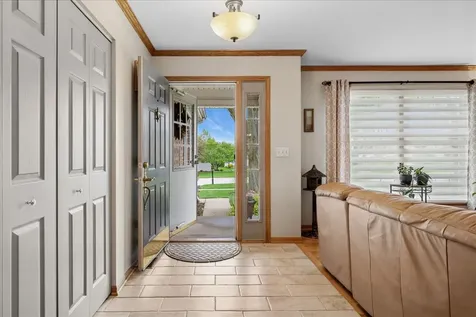 569 Rose Lane Bartlett IL 60103