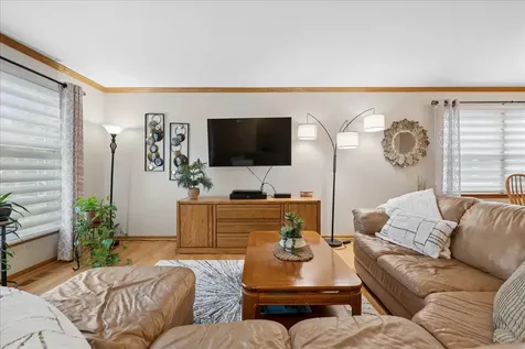 569 Rose Lane Bartlett IL 60103