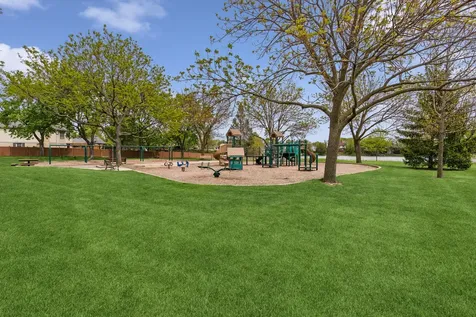 2213 Nichols Road Arlington Heights IL 60004