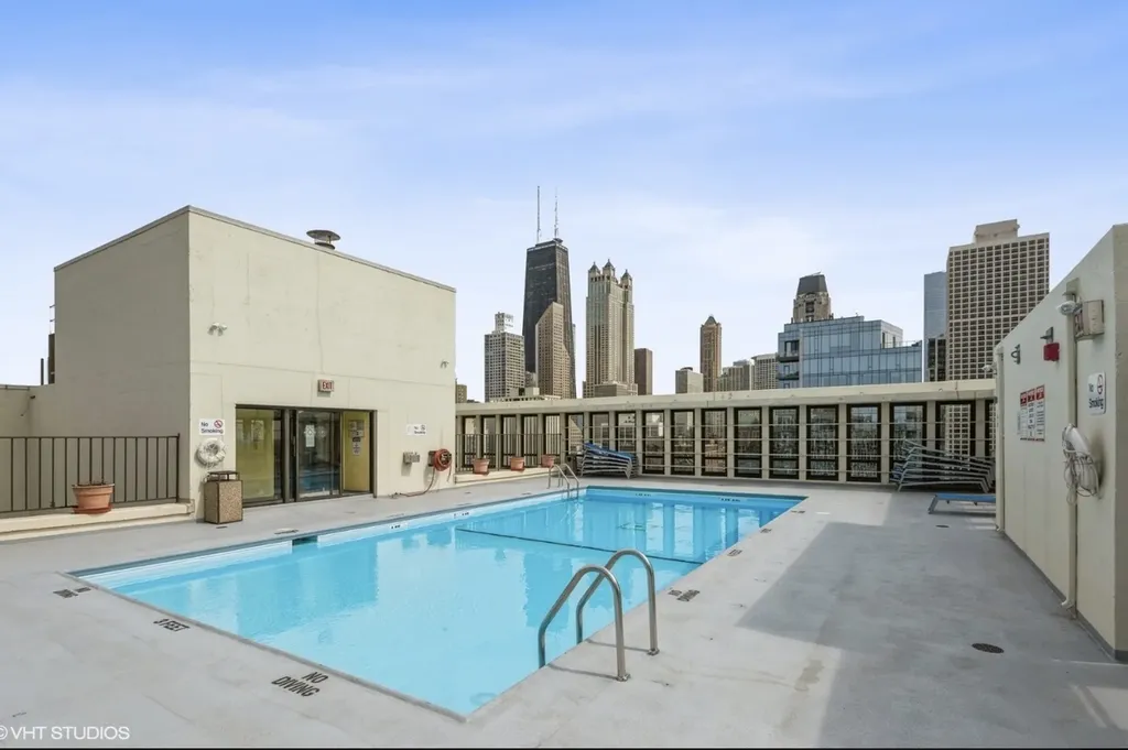 1 East Scott Street Chicago IL 60610