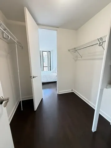 1 East Scott Street Chicago IL 60610