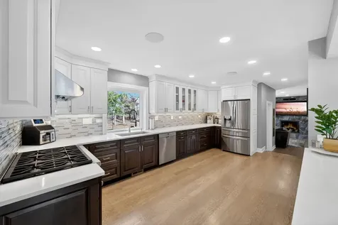 24 West Berkley Drive Arlington Heights IL 60004