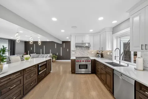 24 West Berkley Drive Arlington Heights IL 60004