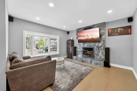 24 West Berkley Drive Arlington Heights IL 60004