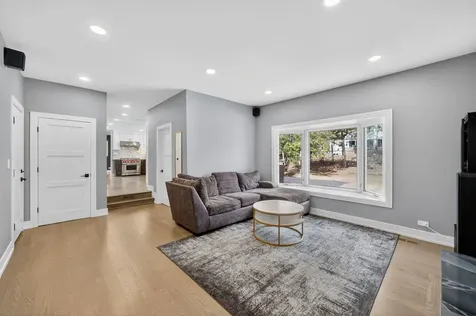 24 West Berkley Drive Arlington Heights IL 60004