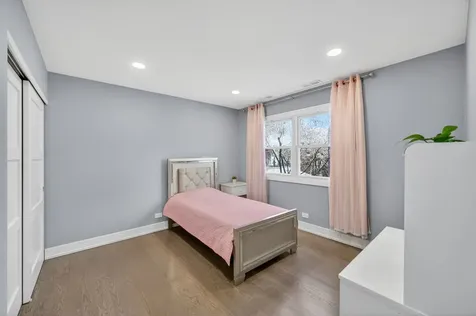 24 West Berkley Drive Arlington Heights IL 60004