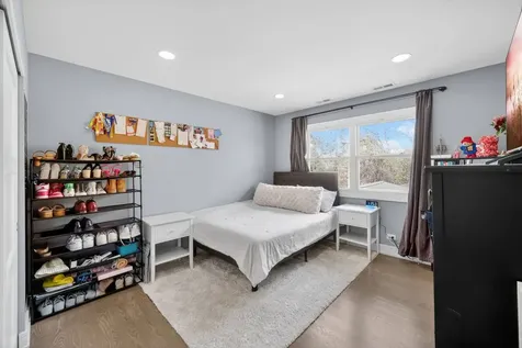 24 West Berkley Drive Arlington Heights IL 60004
