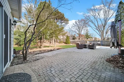 24 West Berkley Drive Arlington Heights IL 60004