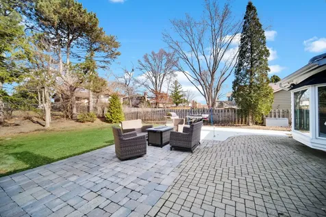 24 West Berkley Drive Arlington Heights IL 60004