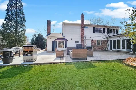 24 West Berkley Drive Arlington Heights IL 60004