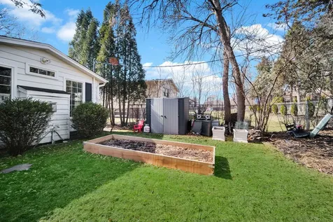 24 West Berkley Drive Arlington Heights IL 60004