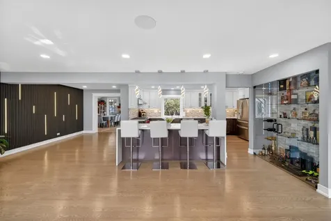 24 West Berkley Drive Arlington Heights IL 60004