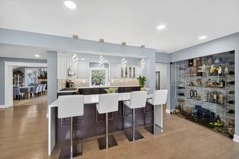 24 West Berkley Drive Arlington Heights IL 60004