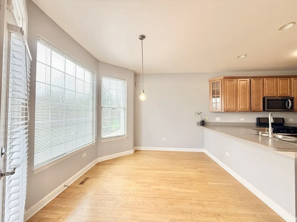930 Case Street Naperville IL 60563