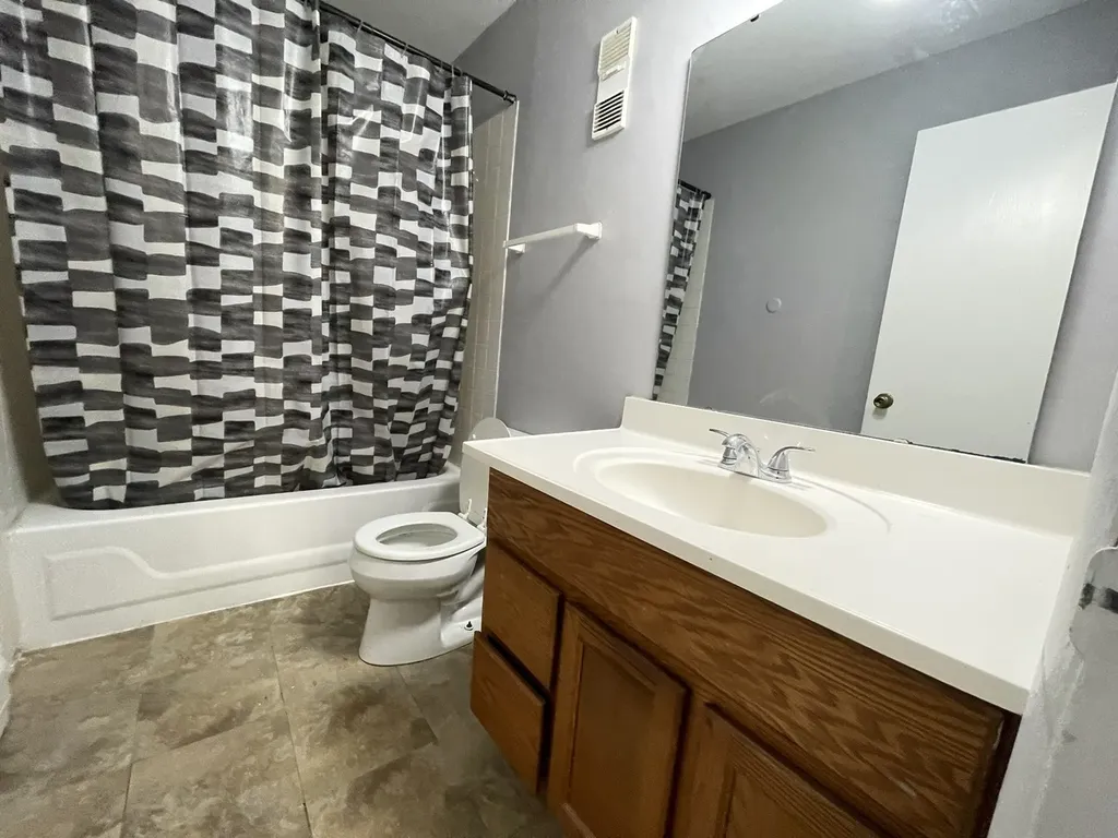 535 Brookside Drive Westmont IL 60559