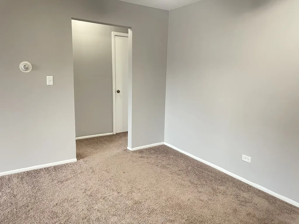 535 Brookside Drive Westmont IL 60559