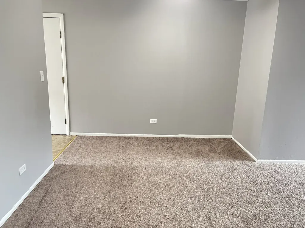 535 Brookside Drive Westmont IL 60559