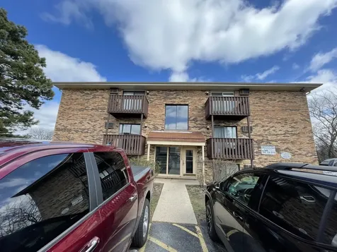 535 Brookside Drive Westmont IL 60559