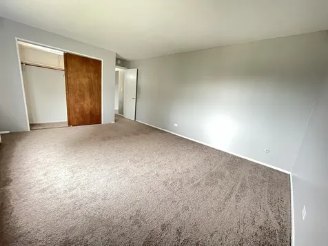 535 Brookside Drive Westmont IL 60559