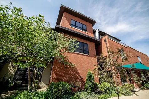 1607 Simpson Street Evanston IL 60201
