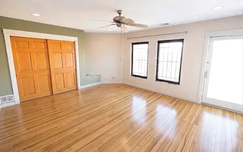 1607 Simpson Street Evanston IL 60201