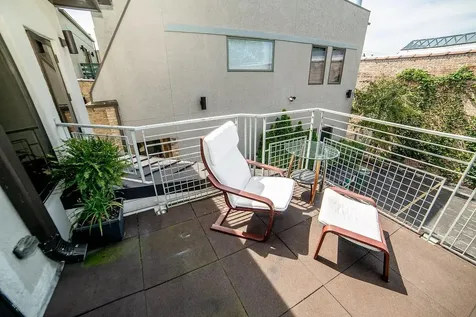 1607 Simpson Street Evanston IL 60201