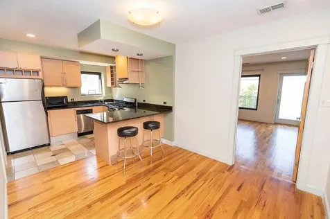 1607 Simpson Street Evanston IL 60201