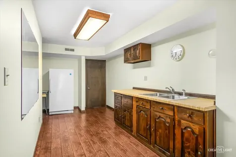 27 Clearwater Point Putnam IL 61560