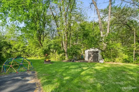 27 Clearwater Point Putnam IL 61560