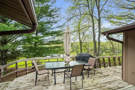 27 Clearwater Point Putnam IL 61560