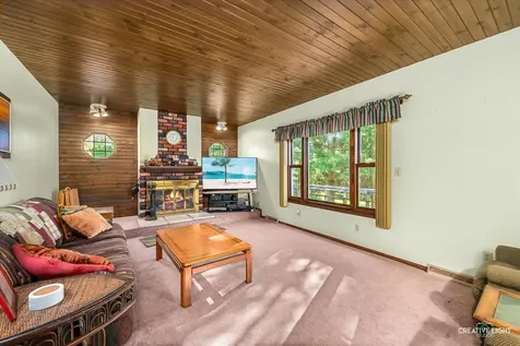 27 Clearwater Point Putnam IL 61560