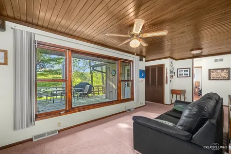 27 Clearwater Point Putnam IL 61560