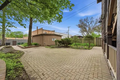 3248 Maple Avenue Berwyn IL 60402