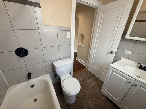 4454 West Diversey Avenue Chicago IL 60639
