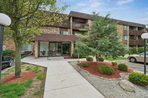 940 East Old Willow Road Prospect Heights IL 60070