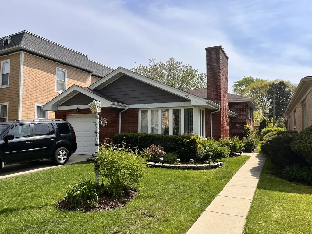 6707 North Keating Avenue Lincolnwood IL 60712