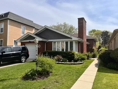 6707 North Keating Avenue Lincolnwood IL 60712