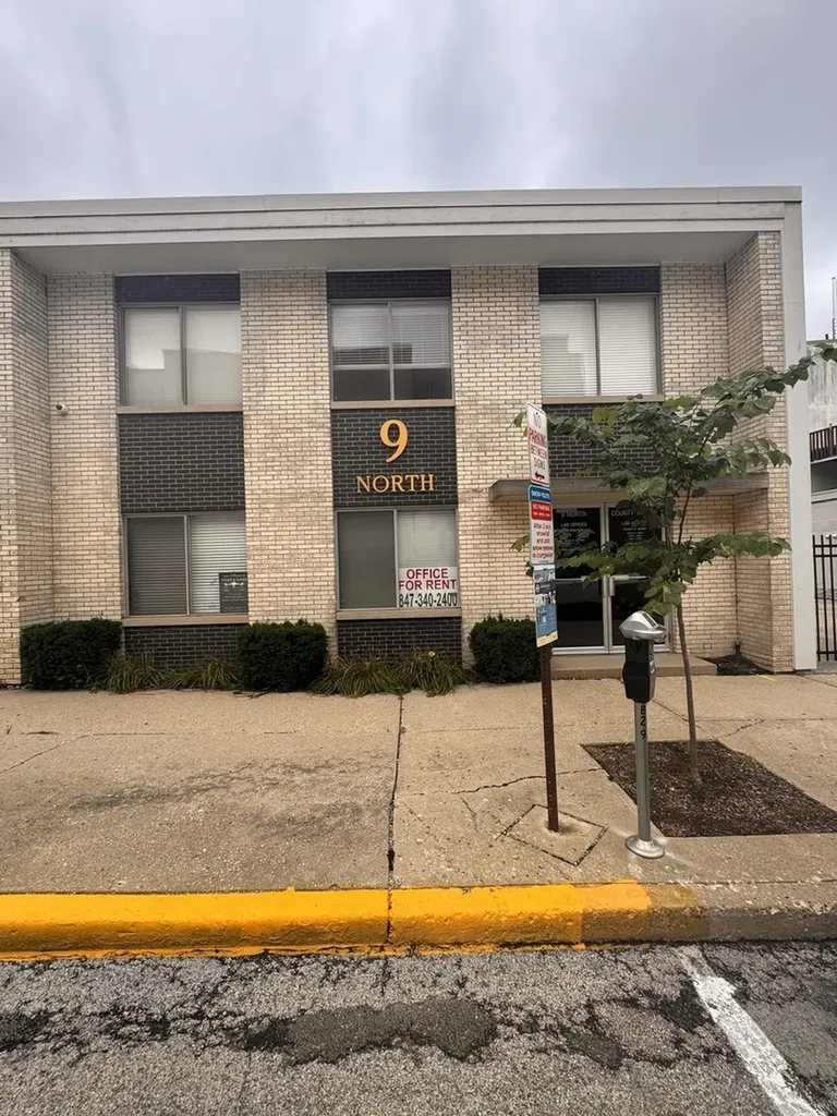 9 County Street Waukegan IL 60085