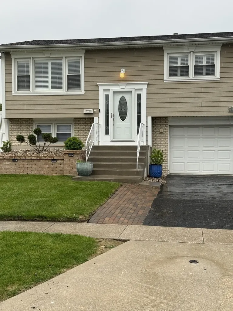 20078 Monterey Avenue Lynwood IL 60411