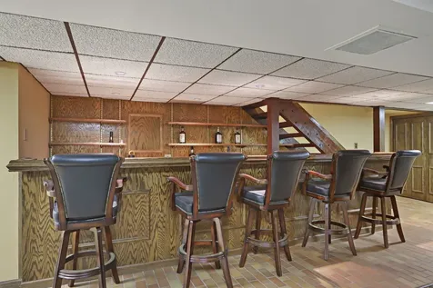 7 North County Street Waukegan IL 60085