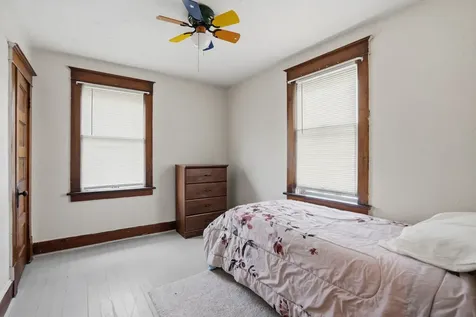 443 16TH Avenue East Moline IL 61244