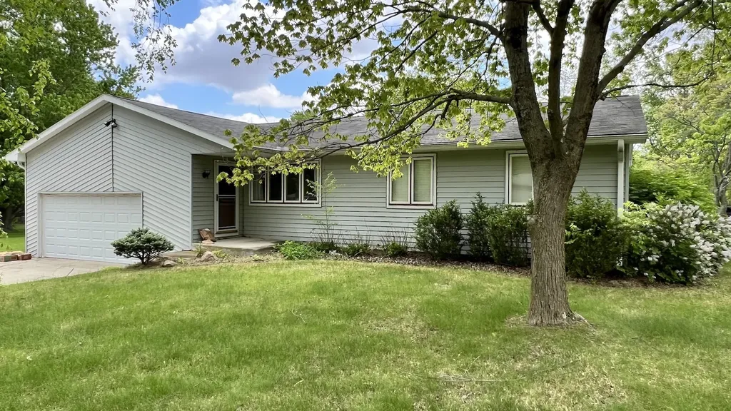 1207 West Dianne Lane Mahomet IL 61853
