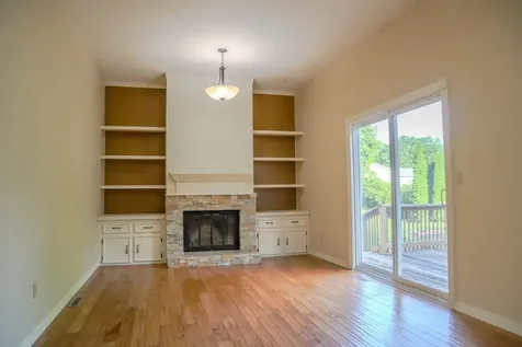 1207 West Dianne Lane Mahomet IL 61853