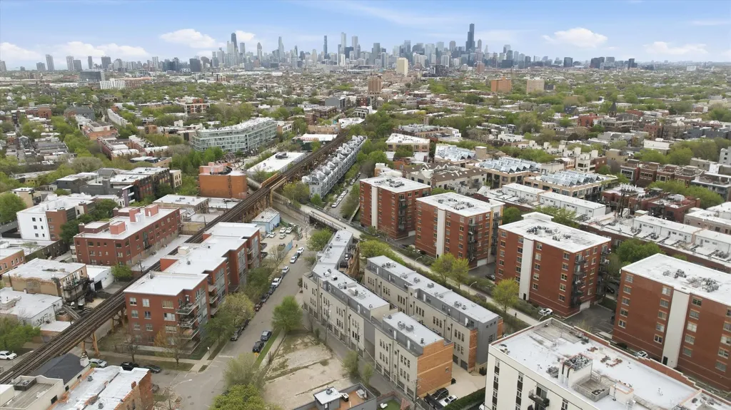 2306 West Bloomingdale Avenue Chicago IL 60647