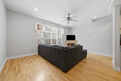 2306 West Bloomingdale Avenue Chicago IL 60647