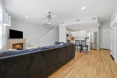 2306 West Bloomingdale Avenue Chicago IL 60647