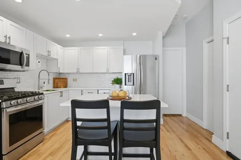 2306 West Bloomingdale Avenue Chicago IL 60647