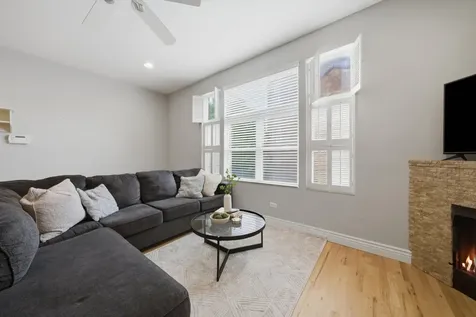 2306 West Bloomingdale Avenue Chicago IL 60647