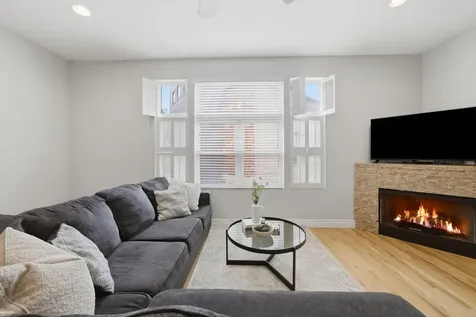 2306 West Bloomingdale Avenue Chicago IL 60647